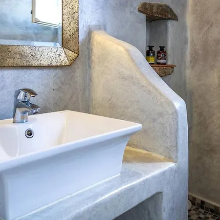 Luxurious Mykonian Blue Oasis With Private Pool Kalafati