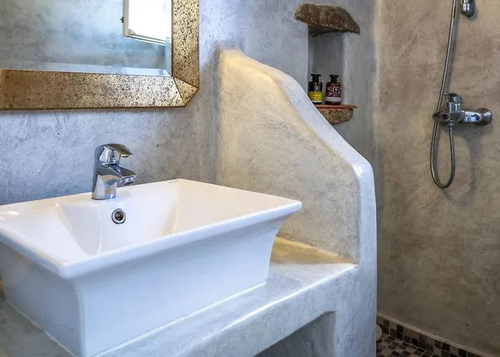 Luxurious Mykonian Blue Oasis With Private Pool Kalafati