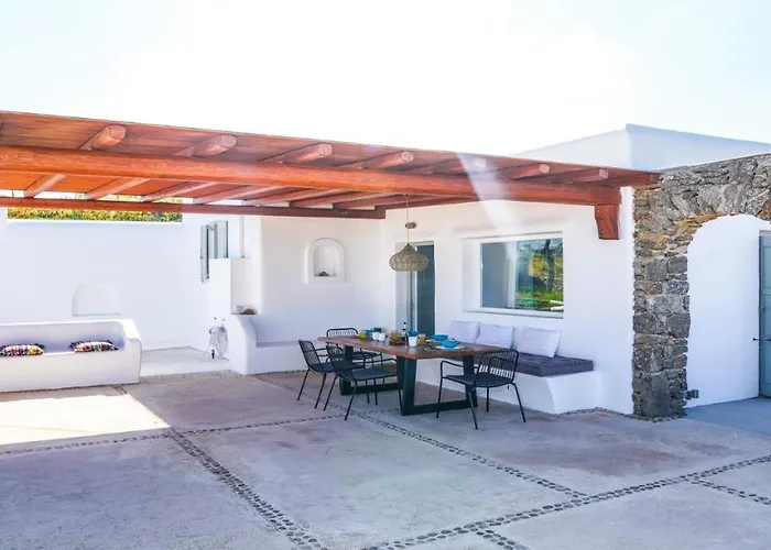 Luxurious Mykonian Blue Oasis With Private Pool Vakantiehuis Kalafatis